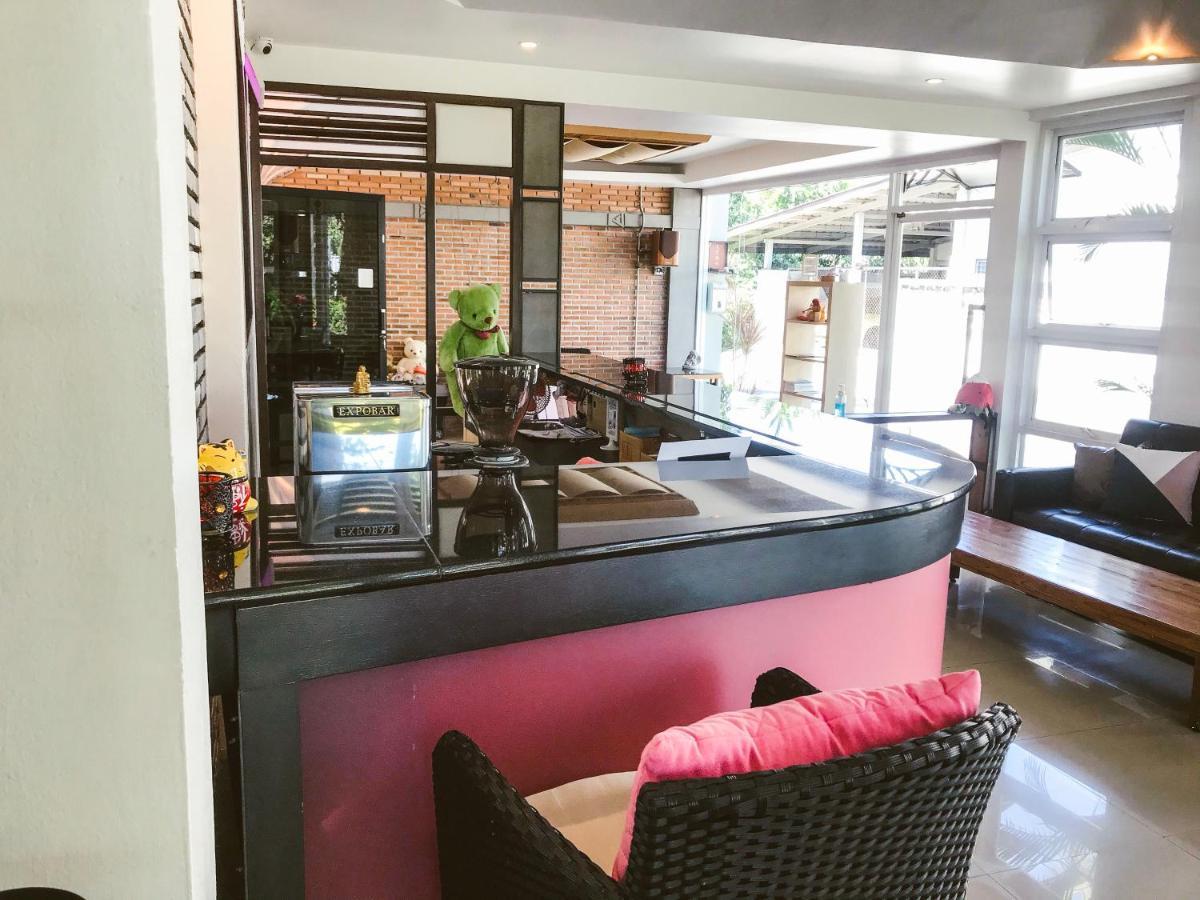 Cafe'@Luv22 Hotel Phuket Exterior photo
