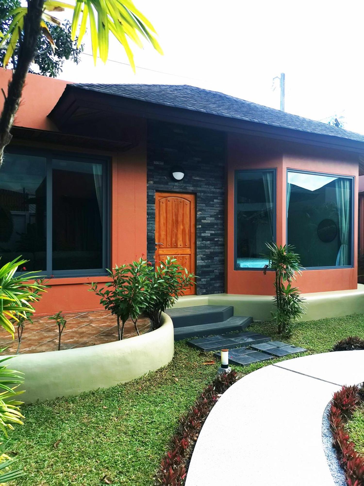 Cafe'@Luv22 Hotel Phuket Exterior photo