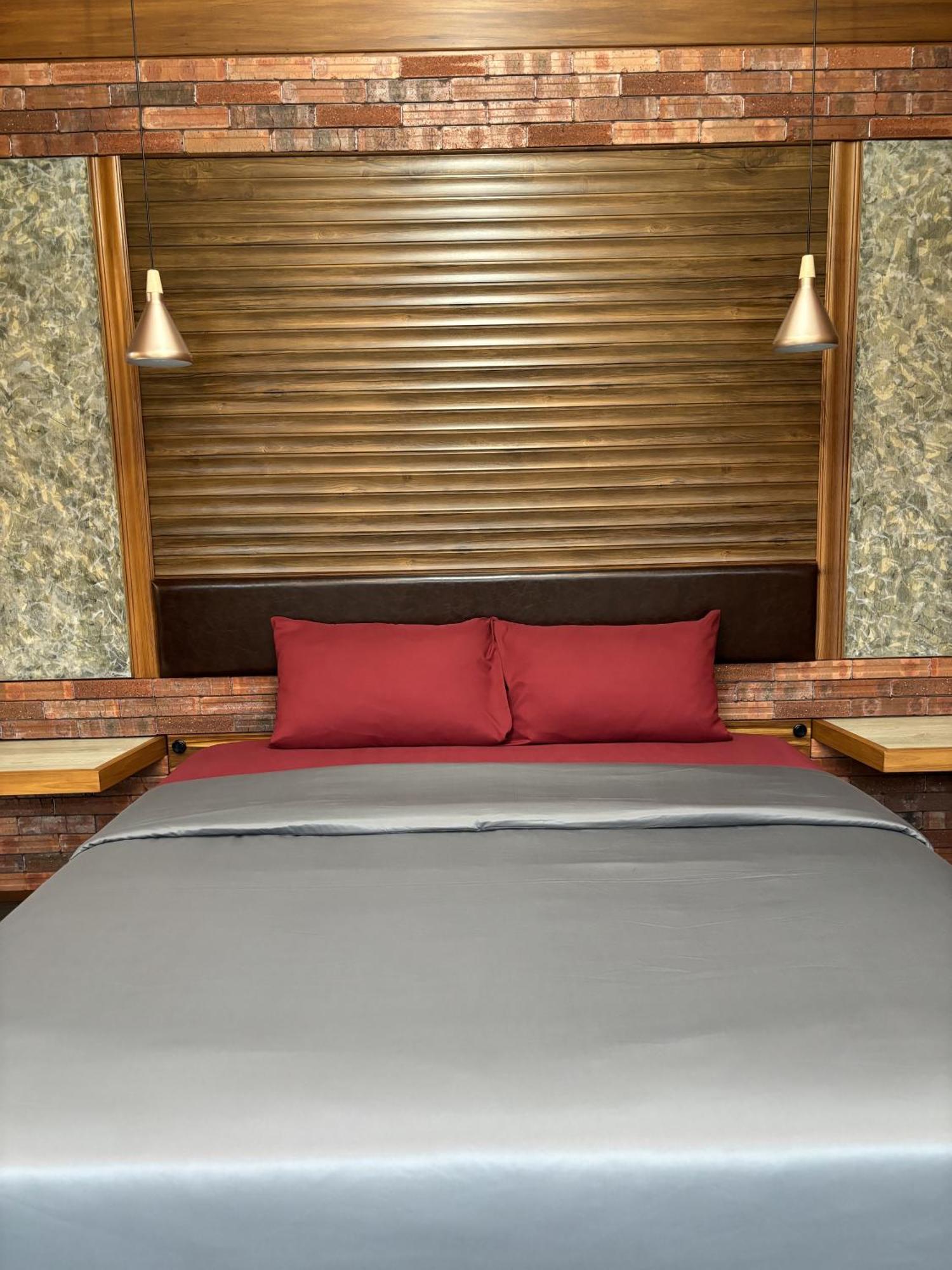 Cafe'@Luv22 Hotel Phuket Room photo